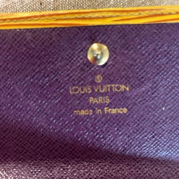 Louis Vuitton Yellow Epi Women's Wallet - Picture 5 of 7